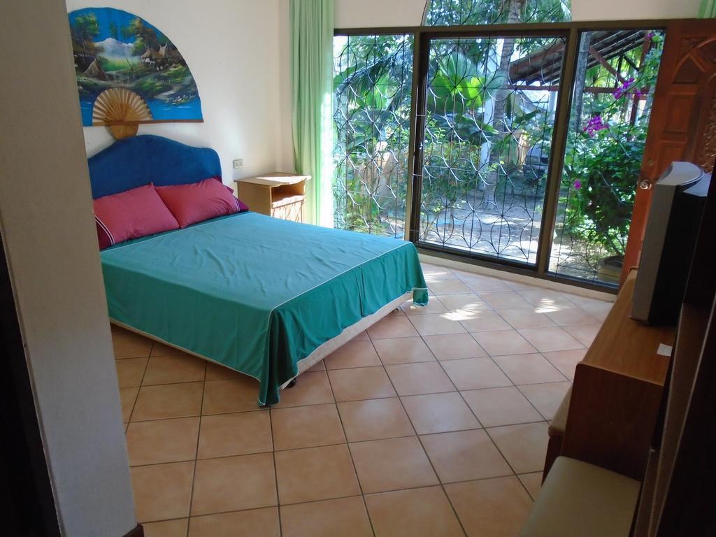 Baan Coconut Villa Bang Tao Beach  Room photo